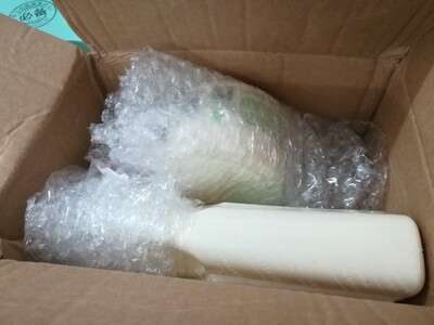 物流很快，我昨天才下的单，今天上午就收到了，包装很结实，保护得很好，盒装的面霜我有试用过感觉很好，这个身体乳还没试过，也没拆封，打算留到天冷再用，先好评吧