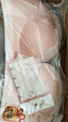 东西收到了，款式很好看，也是老客户了，穿着舒服才来又购买的，一下买了两件