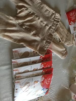 连裤袜,收到了,真的又肥又大又长穿着很宽松。质量非常好,颜色也很大气,非常贴肤色。本人1.63米50公斤请入手的妹妹参考。 连裤袜,收到了,真的又肥又大又长穿着很宽松。质量非常好,颜色也很大气,非常贴肤色。本人1.63米50公斤请入手的妹妹参考。