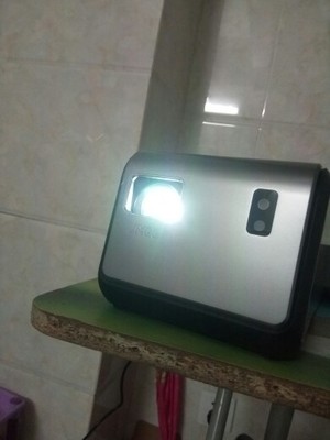 如何评价大家谈谈坚果W700和w730投影仪那个好，性价大对比，哪款能胜出！