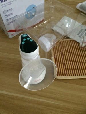 还没有收货前很担心不知道会不会失望，收货后很满意，试了两天，吸奶器很好用，总算解决了我涨痛的困扰，推荐宝妈购买