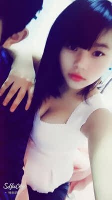 收到宝贝了，物流速度不错。之前也买过胸贴，用过一次就变形了，这个看起来质量要好不少，包装很不错。 买来拍照用了一天，很喜欢，贴合度刚好也不会尴尬。用着感觉质量挺好的，穿露背装最适合带这种胸贴了，粘性得很好，贴得很紧，满意，好评~~想穿胸贴的姐妹们不要犹豫了，产品好，良心卖家，胸贴穿起来都觉着心情好