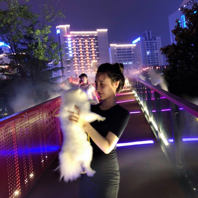 挺喜欢，黑色显瘦，哈哈，长度也刚好，没有穿打底裤，直接出门遛狗了。