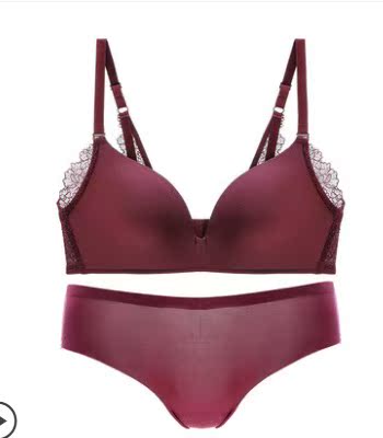 新买的内衣质地柔软舒适,外形设计很唯美,颜色无色差,漂亮。大小也正合适。非常喜欢,也不掉色,我还怕掉色专门用水泡了一会,一点都没褪色,手感舒适,透气性好,穿着不勒且聚胸效果非常好,我买东西有个习惯,货比三家然后选择性价比最高的。能选择这个产品说明它在我心里是非常满意和喜欢的,非常开心这次愉快的购物,店家服务态度很好,物流也很快,快递小哥服务也很贴心。哈哈,祝生意兴隆,财源 新买的内衣质地柔软舒适,外形设计很唯美,颜色无色差,漂亮。大小也正合适。非常喜欢,也不掉色,我还怕掉色专门用水泡了一会,一点都没褪色,手感舒适,透气性好,穿着不勒且聚胸效果非常好,我买东西有个习惯,货比三家然后选择性价比最高的。能选择这个产品说明它在我心里是非常满意和喜欢的,非常开心这次愉快的购物,店家服务态度很好,物流也很快,快递小哥服务也很贴心。哈哈,祝生意兴隆,财源