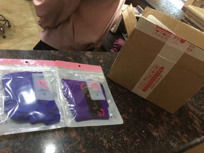 头一次在这家买邮包到了立马打开看各种染色都很正,弹力也非常好,卖了了还继续发,卖家还买三送一非常划算。 头一次在这家买邮包到了立马打开看各种染色都很正,弹力也非常好,卖了了还继续发,卖家还买三送一非常划算。