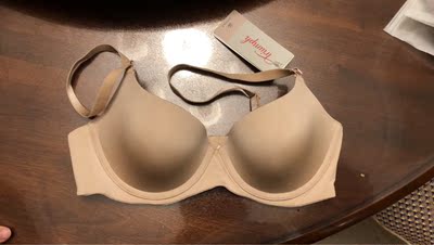 不错 有色差 但是软软的 挺舒服的  杯也挺薄  总的来说满意的