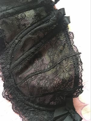 超薄杯的，正适合夏天穿着，聚拢以显小，穿着很舒服。