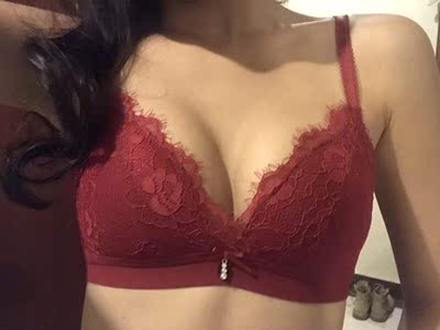 我胸围70B 穿70B码的效果 给大家参考参考 内衣好看 舒服 我胸围70B 穿70B码的效果 给大家参考参考 内衣好看 舒服