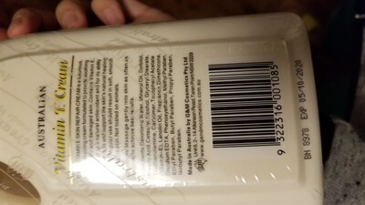 这个身体乳用起来比较方便了，容易推开，很好吸收，我那个价格比较优惠很开心！