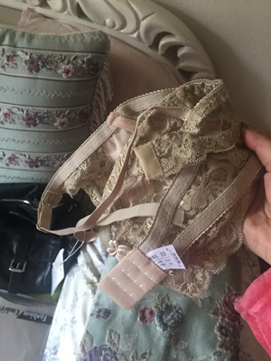 越来越喜欢薄款了&hellip;&hellip;穿着挺舒服的&hellip;&hellip;夏天穿不热&hellip;&hellip;&hellip;&hellip;尺码合适&hellip;&hellip;&hellip;&hellip;个人喜欢宽容一点&hellip;&hellip;&hellip;&hellip;两个扣的&hellip;&hellip;&hellip;&hellip;戴着凉快&hellip;&hellip;&hellip;&hellip;照了几张照片&hellip;&hellip;&hellip;&hellip;可以参考一下&hellip;&hellip;&hellip;&hellip;