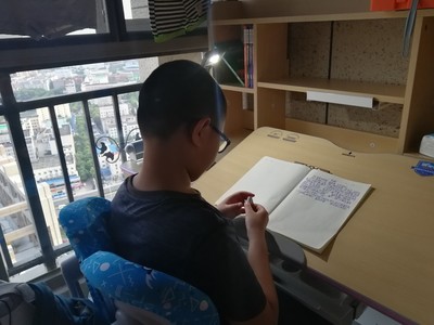 壹号森林儿童学习桌怎么样,质量好吗,实体店在哪里