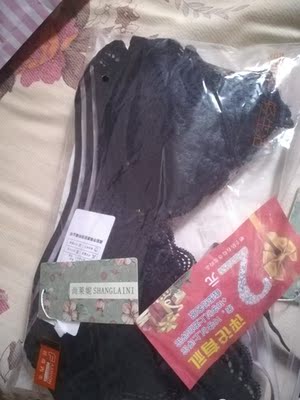 很喜欢，粉色的有点点色差不过很漂亮