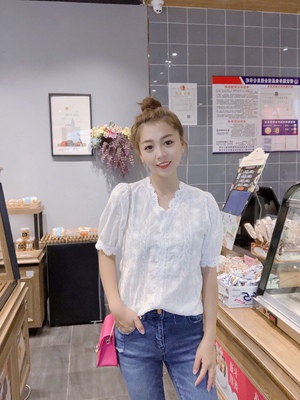 买了三件 最喜欢这件啦 ！上身很减龄的感觉 满足了老夫的少女心哇 有木有哦 &hellip; 质地炒鸡好的说 ～ nice