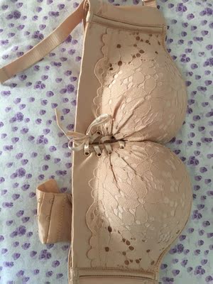 内衣不会掉，内裤看着还不错，还没穿～