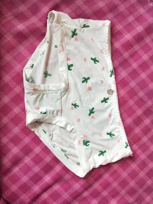 质量挺好的 臀围95穿着稍微有点紧 质量挺好的 臀围95穿着稍微有点紧