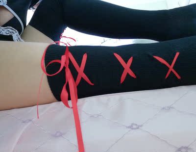 绑带袜特别有特色，和这件绑带衣搭配起来非常美丽呀！满心欢喜呢