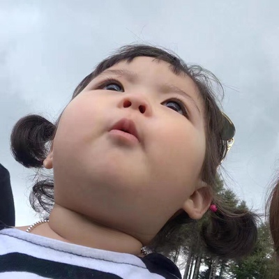 回购黑色款 这款真的很适合夏天 穿t特别好看 无痕 不变形 微博上推荐了网友呢嘿嘿