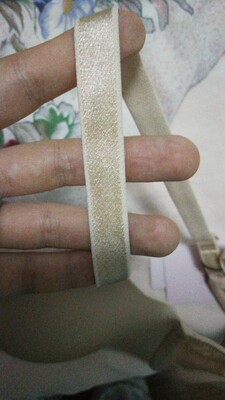 收到了，人再学校寄到家里，刚刚才试穿，很合身，也很舒服！搞活动时买的，很优惠！会回购的