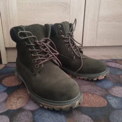 鞋子很好 穿上很舒服 客服也非常负责任 回答积极 物流也快 这价值了 鞋子很好 穿上很舒服 客服也非常负责任 回答积极 物流也快 这价值了