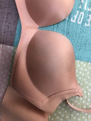 千万不要买！第一，味道很大，第二过水有的会显示颜色，第三，有图为证