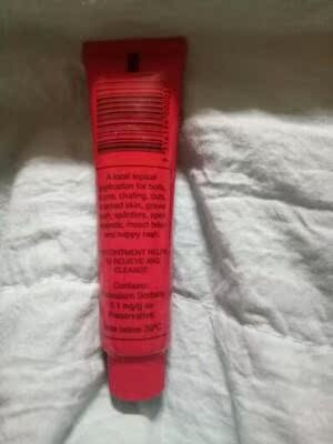 薇， 信公众， 号搜 信惠有道，领券购买的，老公孩子都是过敏性皮肤，碰到脏的东西皮肤容易起包，家里一直都有备着一支，前阵子熊娃以为用完了给拿去装水玩了，刚才给孩子打开涂了一下应该是正品非常万能，平时蚊虫叮咬，红肿，过敏什么的都用的这个，用完了补个货