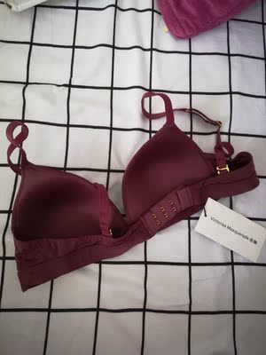 挺好的,光线的问题,有点曝光了,对平胸妹子很友好,又不厚重,穿着很舒服 挺好的,光线的问题,有点曝光了,对平胸妹子很友好,又不厚重,穿着很舒服