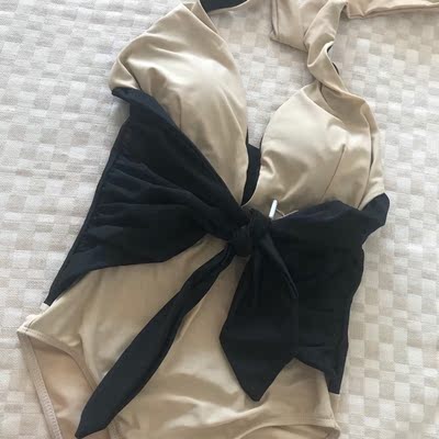 身高体重168 95m码合适～还没去海边没有上身图～