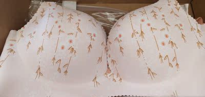 还可以吧，就是没有弹性，质量一般般，无色差