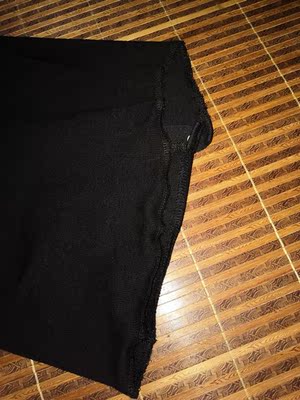 衣服收到了。真心一般，洗了就卷边。