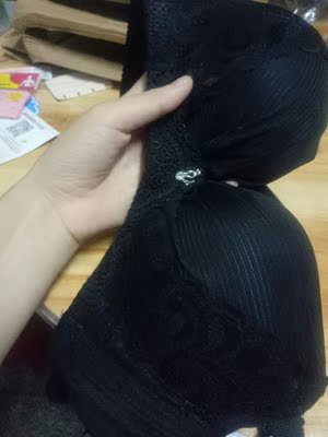 质量手感可以，很满意，物流挺快，还送了个排扣，下次还来光顾