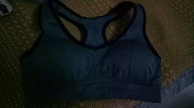 这已经是第四次购买了，物流很快，尺码合适，颜色好看，穿着舒服，好评好评！