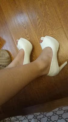 这鞋比我想象中高多了