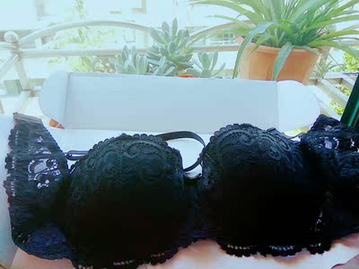 超级超级无敌喜欢啊,而且穿上舒服不紧勒!以后就打算在这家店买内衣了,真的物超所值! 超级超级无敌喜欢啊,而且穿上舒服不紧勒!以后就打算在这家店买内衣了,真的物超所值!