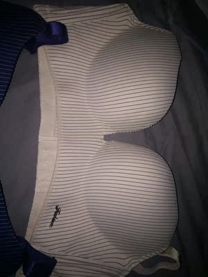 内衣今天到了，穿上试了试，感觉非常舒服，质量也非常好，本人比较喜欢无痕的内衣，直接买了两套，下次继续在这店里买。