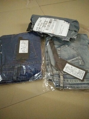 呵呵原本抱着试试看的，没想到描述相符👍，质量还杠杠的，而且老板发货快两天就到了，拿到就试穿一下大小很合适。很满意的一次网购，谢谢老板，祝生意兴隆财源滚滚，唯独不满的就是快递小哥把货送到了不打个电话也不来个短信