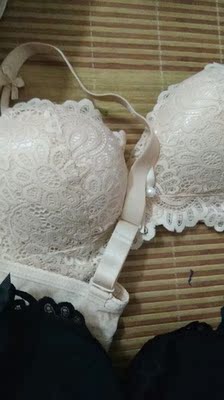 内衣不错哦！很透气，非常满意，下次还会再来回购的！物流也非常快！