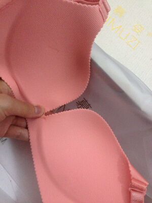 宝贝已收到，面料很好，款式挺好的，跟描述的一样，很满意的一次购物。物流服务满分