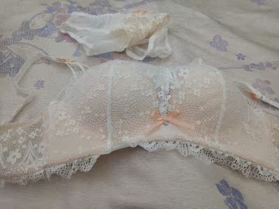 看起来就是很少女的那种,超级喜欢的,是厚款 看起来就是很少女的那种,超级喜欢的,是厚款