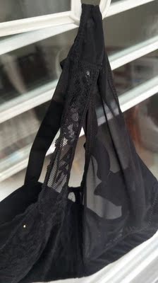 超薄款，很喜欢，就是颜色有点老气，，跟图片有点点色差，总体还是好的。