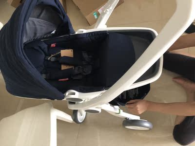 目前看来greentom婴儿推车怎么样,好不好用?真的是荷兰的牌子吗?