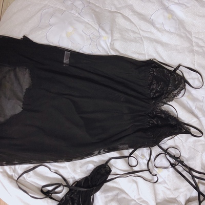 讲真的 蛋蛋是我见过最可爱最温柔的店主啦！ 可爱中透着性感！人很好！也很好说话！主要是东西特别好！这次买了很多！光东西的包装就让我有种舍不得拆开的感觉 很高大上 包装的很精美！！这次买了内裤和新上架的睡衣 内裤的虽然有点掉浮色但是洗两次就好啦！质量很好 蕾丝滑滑的穿起来很舒服！睡衣真的特别种草啦！质量特别特别好！穿起来很诱惑人 就和蛋蛋拍的视频是一样的效果！你们真的不能错过 很爱这种性感的风格 哪怕没有男朋友哈哈哈 好评啦好评啦 老顾客 真的很好