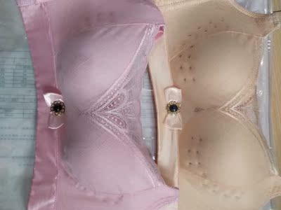 大小合适，穿着舒服，洗了不掉色，摸着柔软舒适，很漂亮。