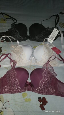 之前买过一件黑色，穿着很舒服，这次又买了同款的另外两种颜色