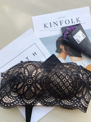 蕾丝做工非常细致，料子摸起来感觉就很不错，胸垫像手掌一样拖起来，穿起来很有型，一分钱一分货，这个价格真是很值得的。。