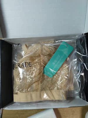 听说薄款内衣穿起来很舒服，也买来试试，真的是穿上都会忘记自己穿着内衣，无钢圈真的舒服！！