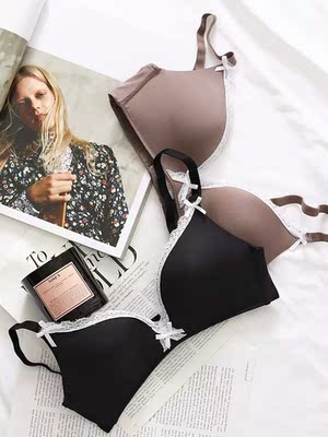 宝贝非常好，本来还以为会很厚，但是拿到的时候厚度适中，非常好看，而且很舒服，真心推荐，已关注本店