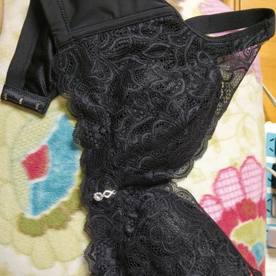 第二次购入，大小刚刚好，手感质量完全没得挑，高性价比文胸，无钢圈无海绵，穿戴起来完全没有负担，健康又透气，还准备继续购入。