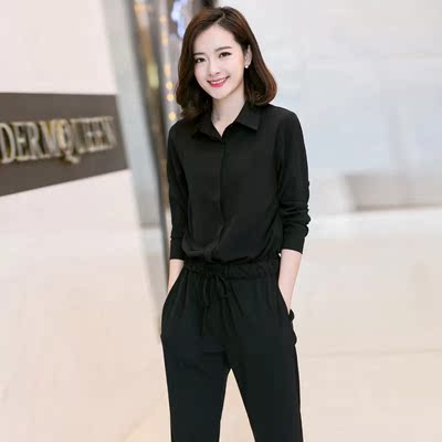 衣服收到了，嗯，穿着很好看，也很舒服，特别是这个物流挺快的，嗯，超赞