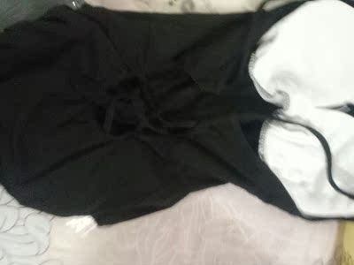 衣服和裙子各买了两件,尺码合适,质量可以 衣服和裙子各买了两件,尺码合适,质量可以