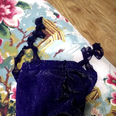 正品，质量很好。颜色靓丽和照片一样，店家服务态度好很贴心